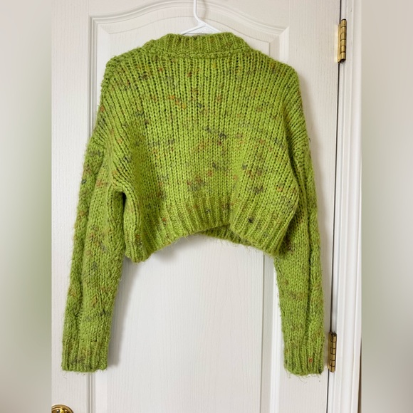 Urban Outfitters Cameron Cable Knit Cardigan Green Size Medium Cropped Sweater - Picture 6 of 6
